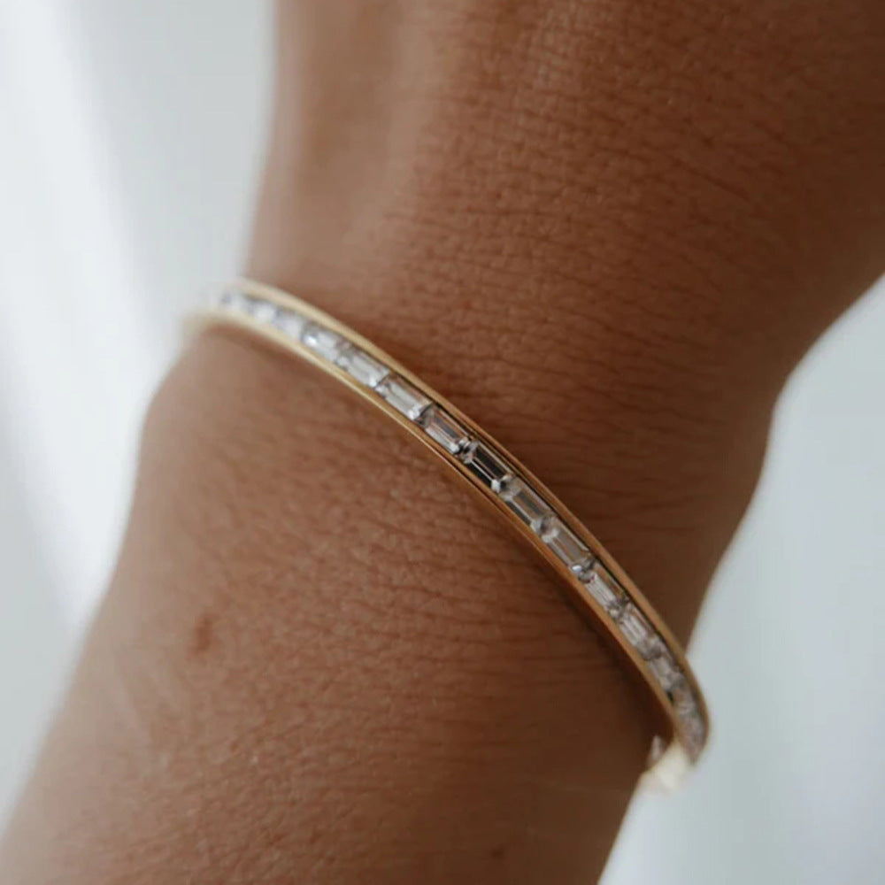 Retro Gold Bracelet | Stainless Steel Open Design for Women | Zirconia Detail | No Color Fade