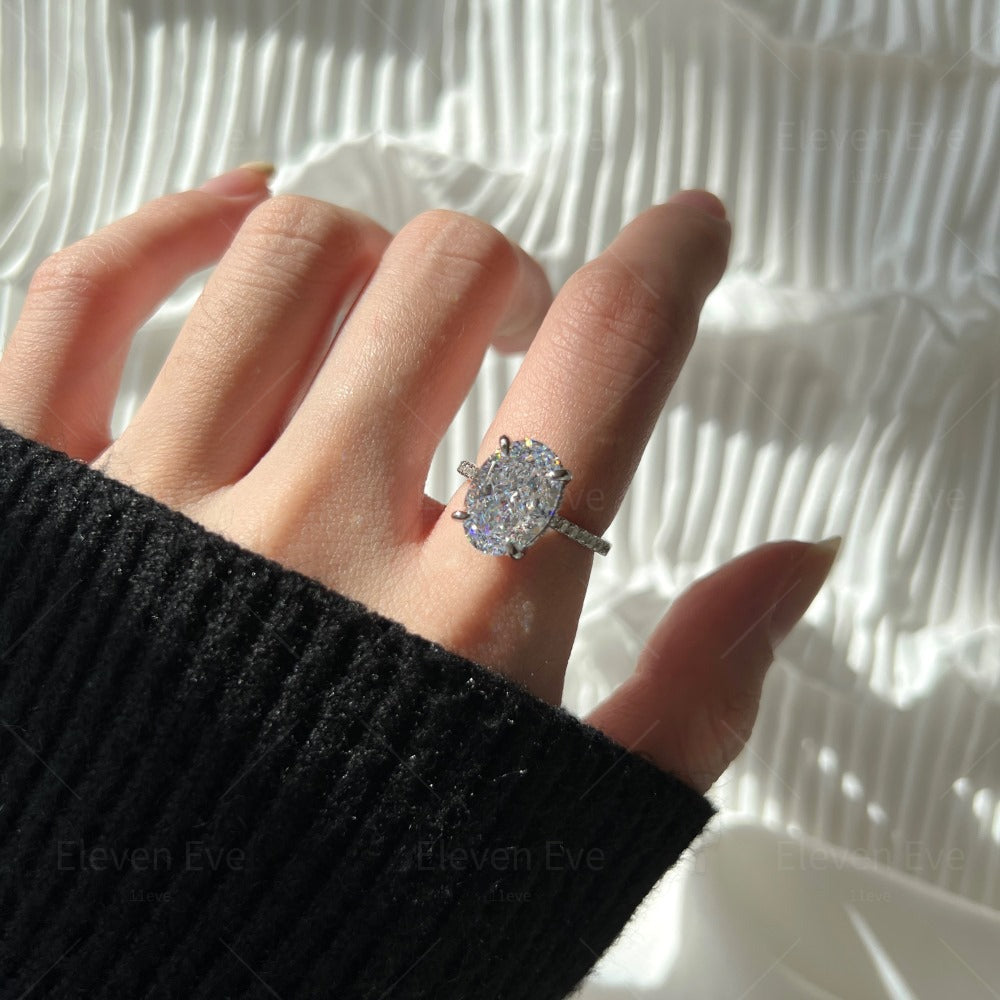 High-Carbon Square-Cut Diamond Ring | S925 Sterling Silver Wedding Ring | Pigeon Egg Style | Light Luxury Super Sparkle Statement Ring
