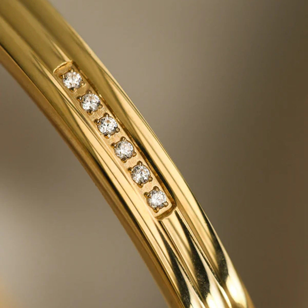 Retro Gold Bracelet | Stainless Steel Open Design for Women | Zirconia Detail | No Color Fade