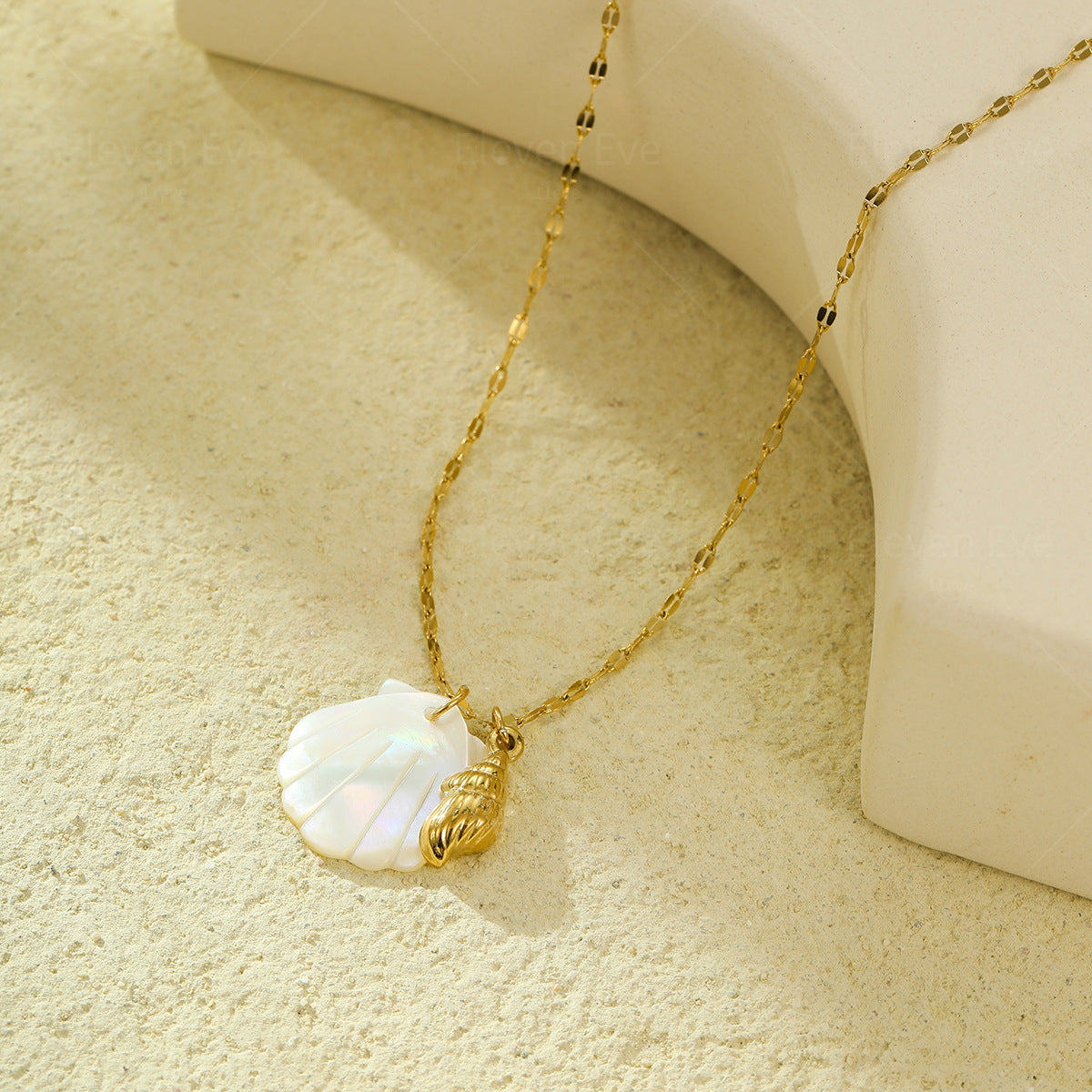 Beach Style Ocean Pendant Necklace | Shell, Starfish & Dolphin | Niche Design for Women