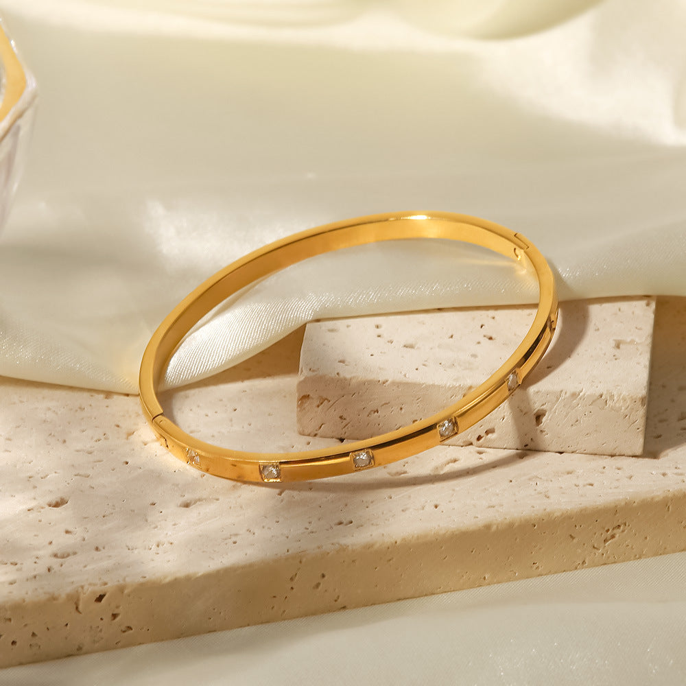 Retro Gold Bracelet | Stainless Steel Open Design for Women | Zirconia Detail | No Color Fade