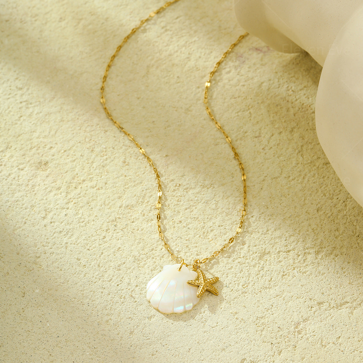 Beach Style Ocean Pendant Necklace | Shell, Starfish & Dolphin | Niche Design for Women