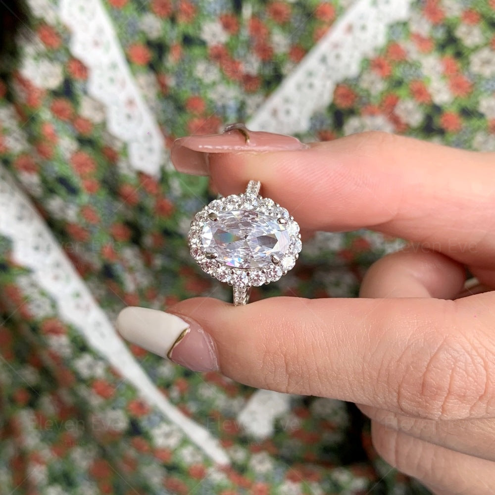High-Carbon Square-Cut Diamond Ring | S925 Sterling Silver Wedding Ring | Pigeon Egg Style | Light Luxury Super Sparkle Statement Ring