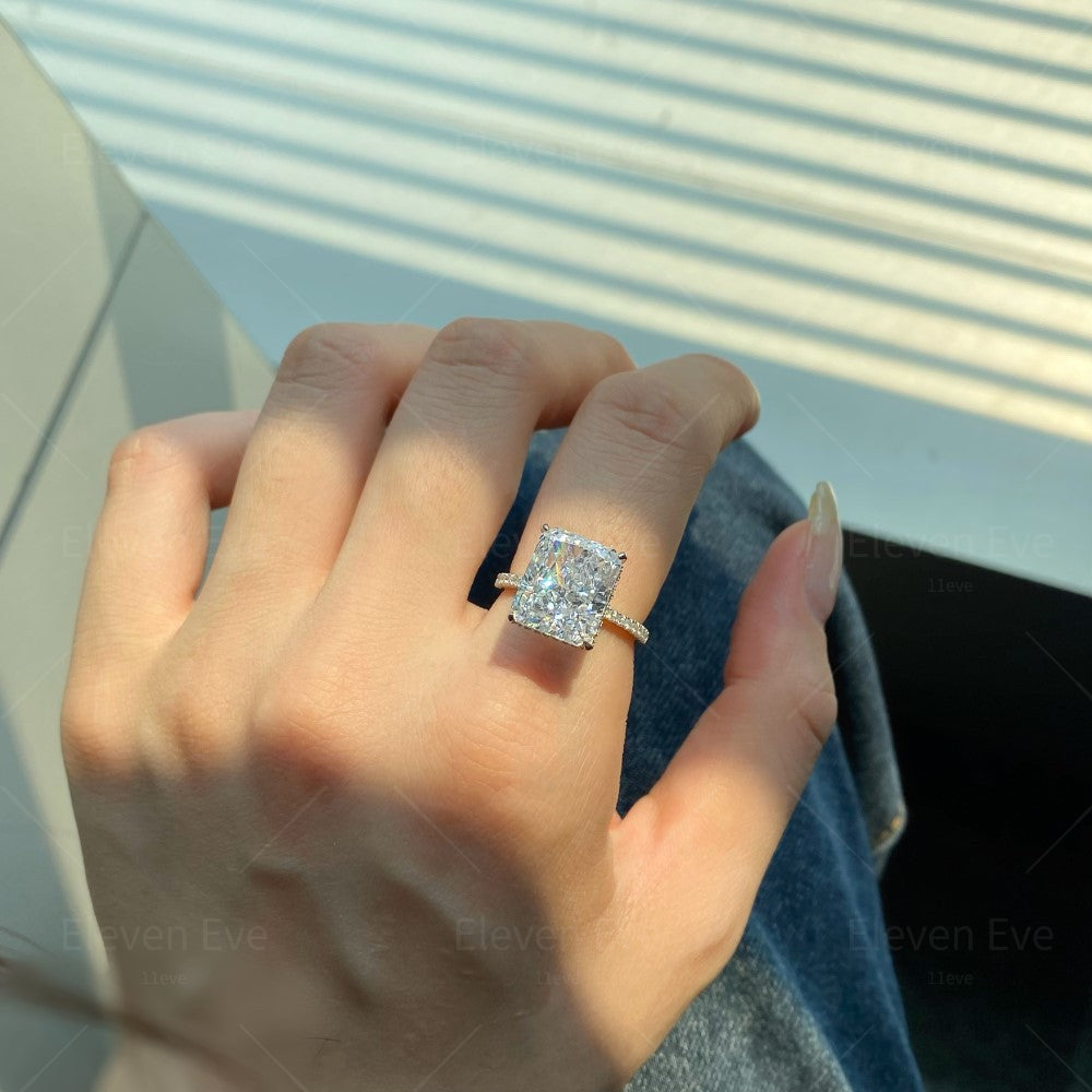 High-Carbon Square-Cut Diamond Ring | S925 Sterling Silver Wedding Ring | Pigeon Egg Style | Light Luxury Super Sparkle Statement Ring