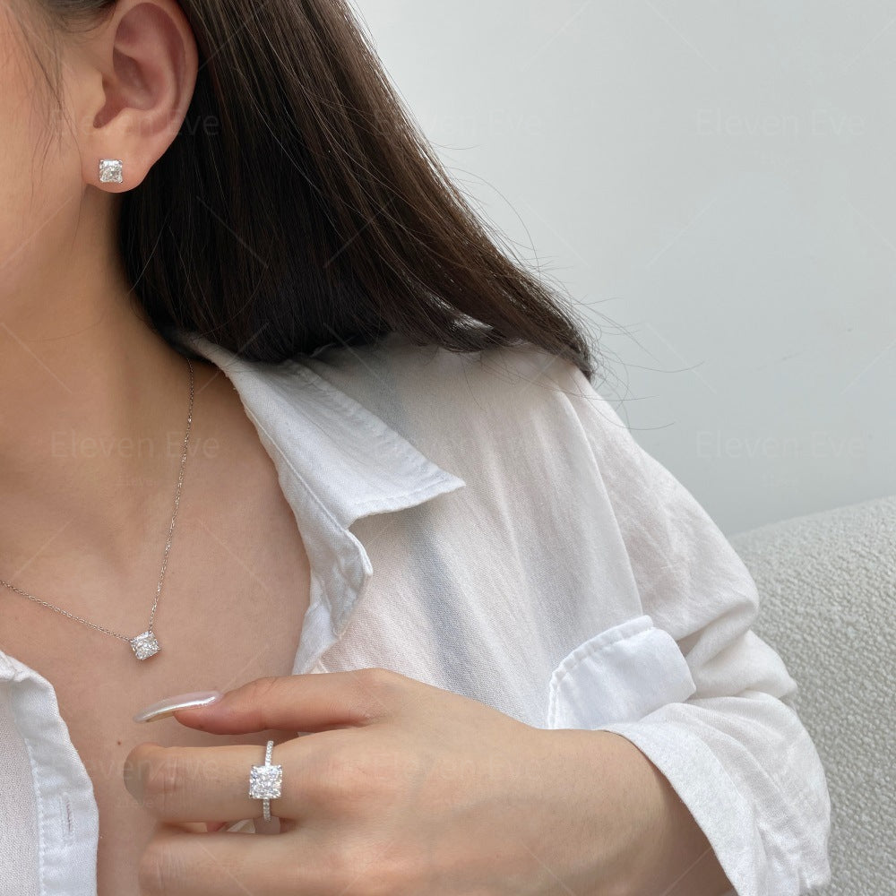High-Carbon Square-Cut Diamond Ring | S925 Sterling Silver Wedding Ring | Pigeon Egg Style | Light Luxury Super Sparkle Statement Ring