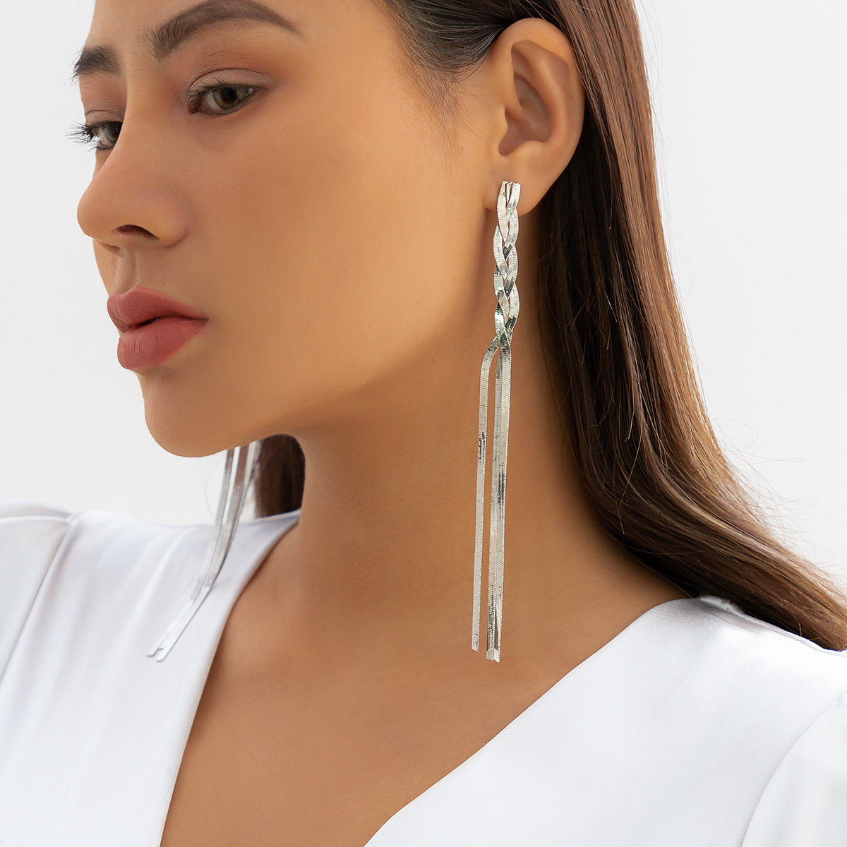Cold Style Snake Bone Chain Necklace | Vegan-Friendly Long Tassel Design