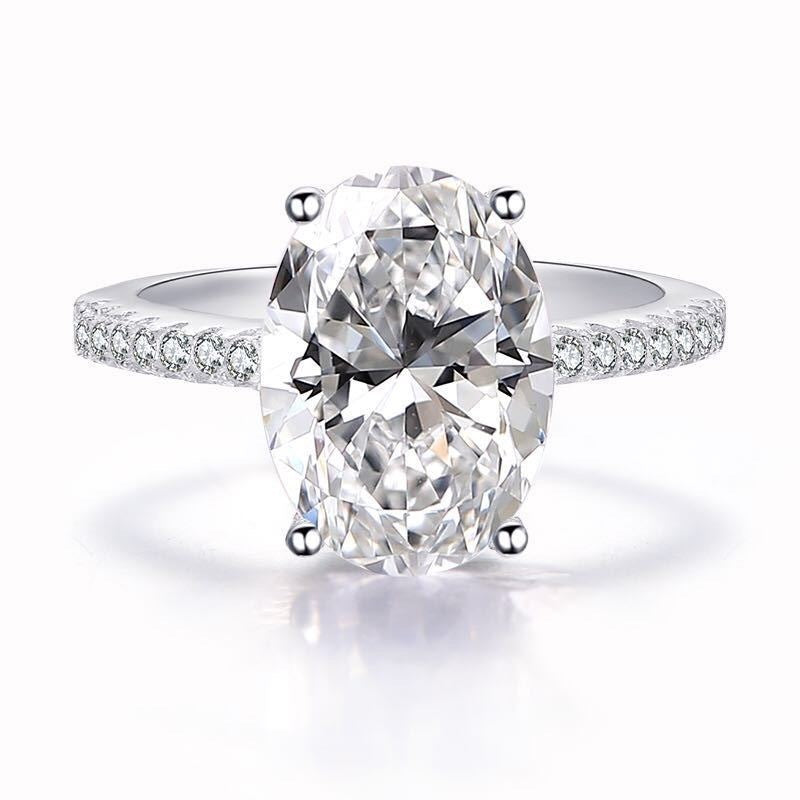 High-Carbon Square-Cut Diamond Ring | S925 Sterling Silver Wedding Ring | Pigeon Egg Style | Light Luxury Super Sparkle Statement Ring