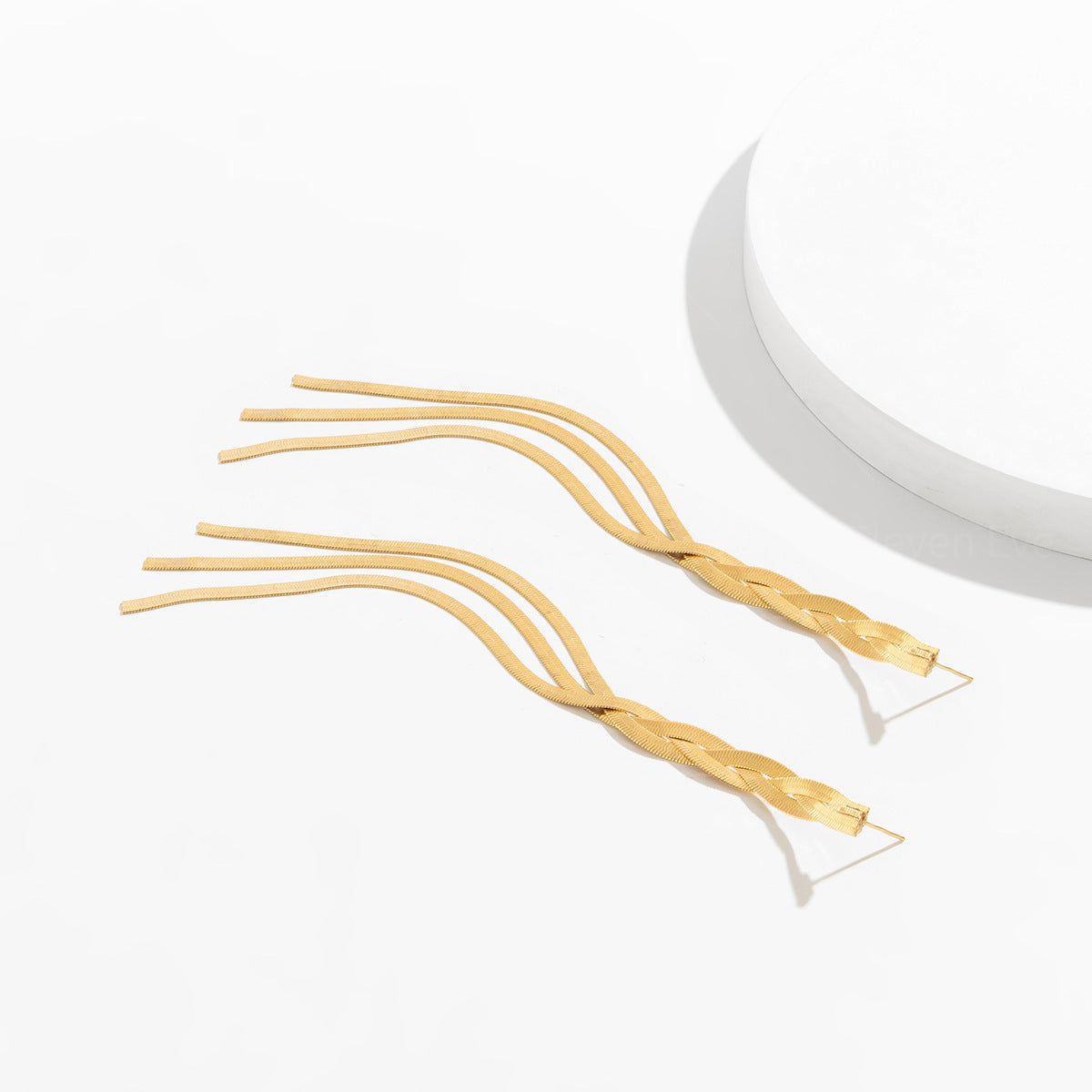 Cold Style Snake Bone Chain Necklace | Vegan-Friendly Long Tassel Design