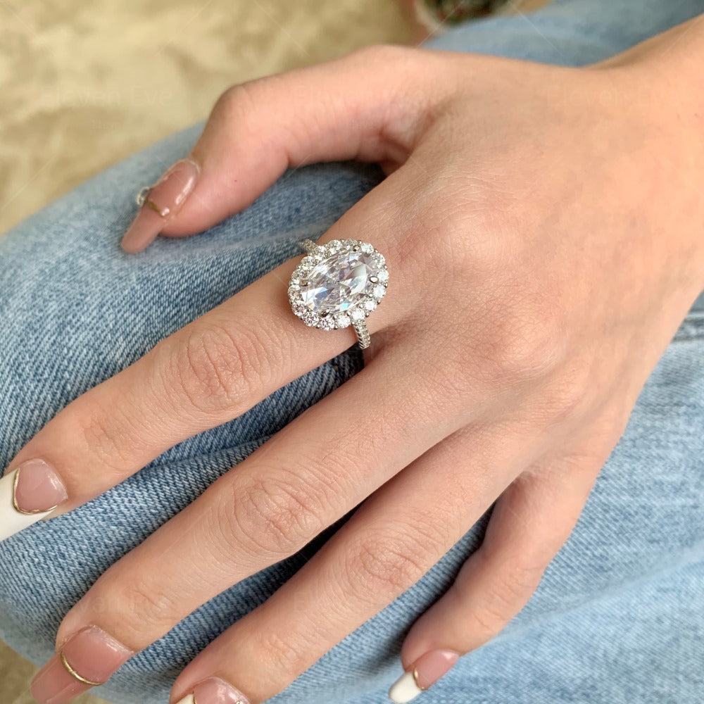 High-Carbon Square-Cut Diamond Ring | S925 Sterling Silver Wedding Ring | Pigeon Egg Style | Light Luxury Super Sparkle Statement Ring